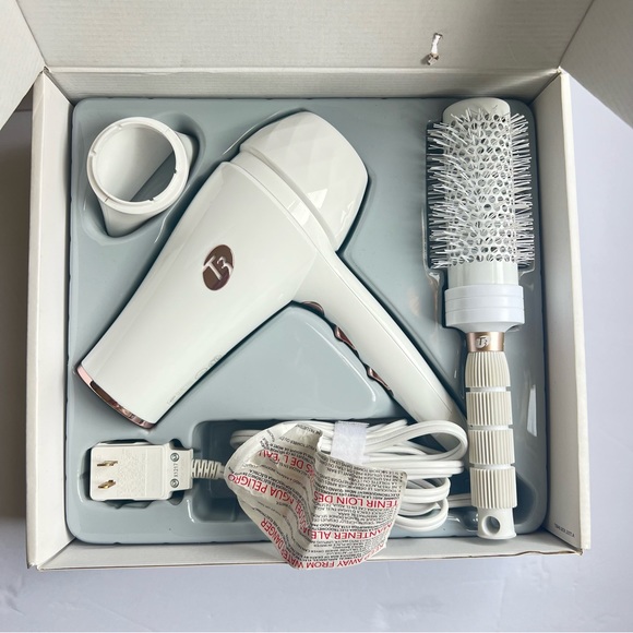 T3 White Gold Color Featherweight Luxe 2i Professional Hair Dryer With Brush. - Picture 2 of 9